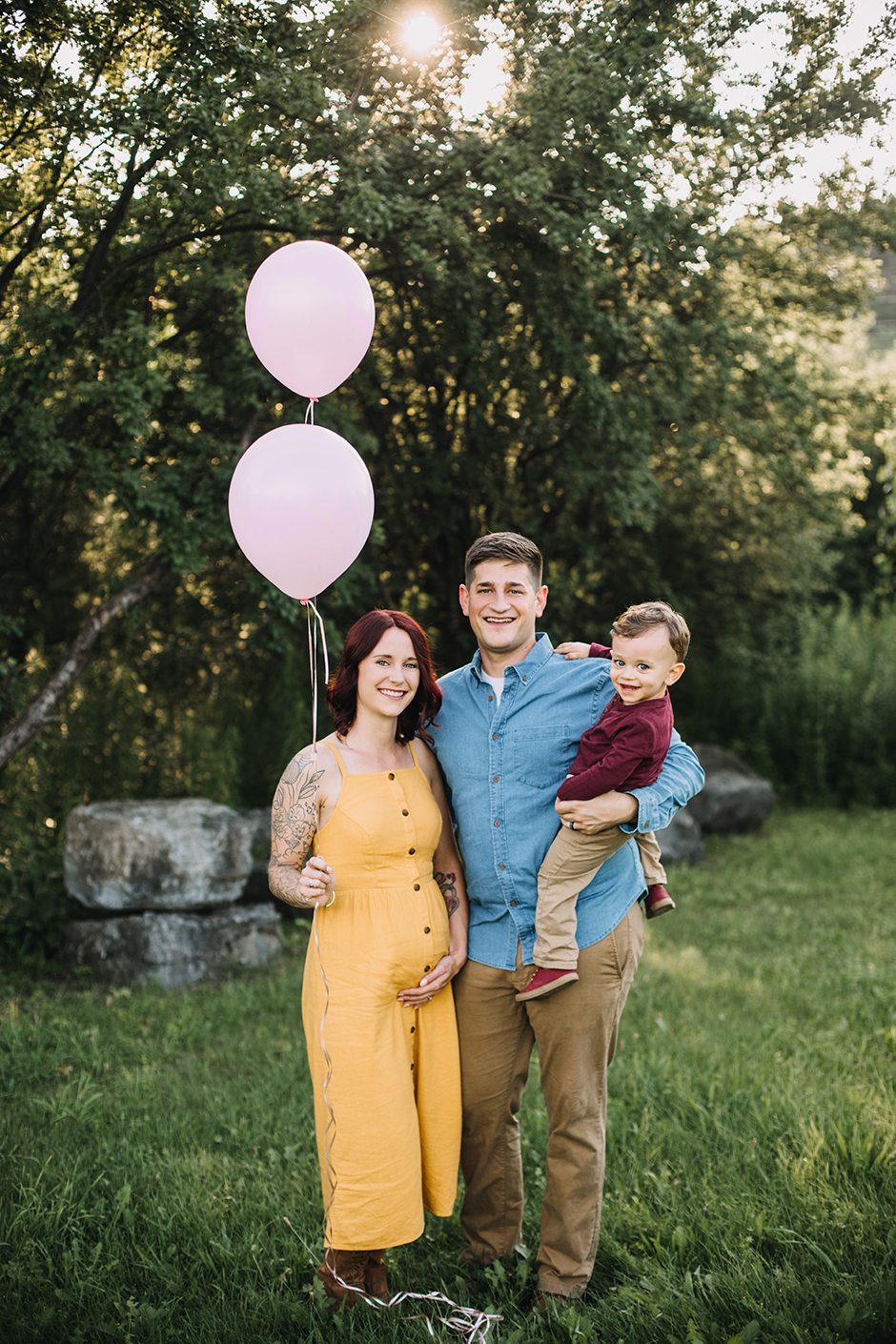maternity photo with balloons cary photographer