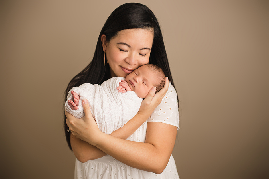 mom and newborn