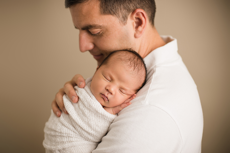 newborn baby with daddy