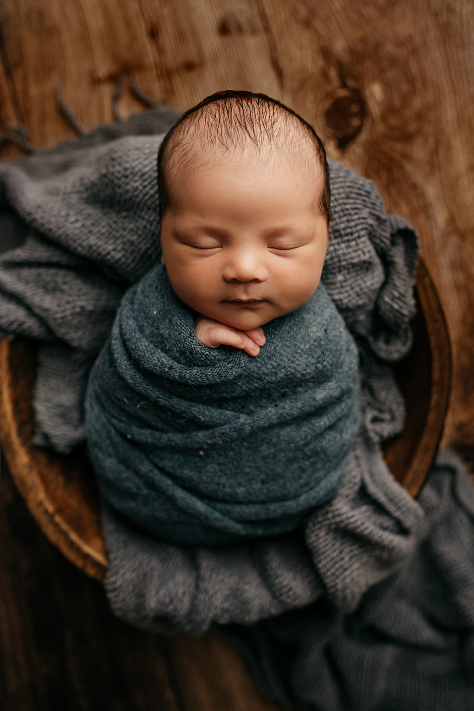 blue newborn photo