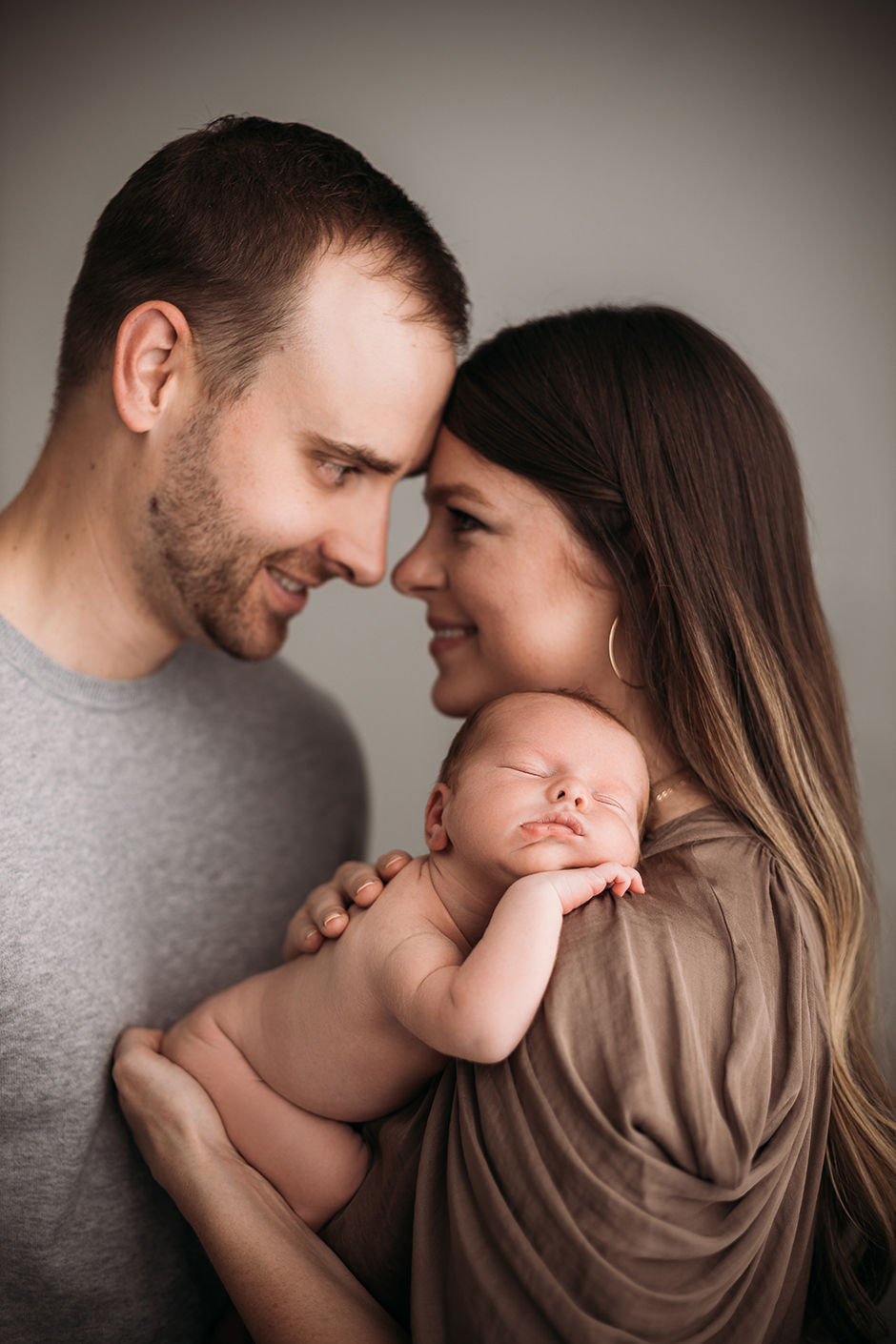 newborn with parents, newborn photography apex