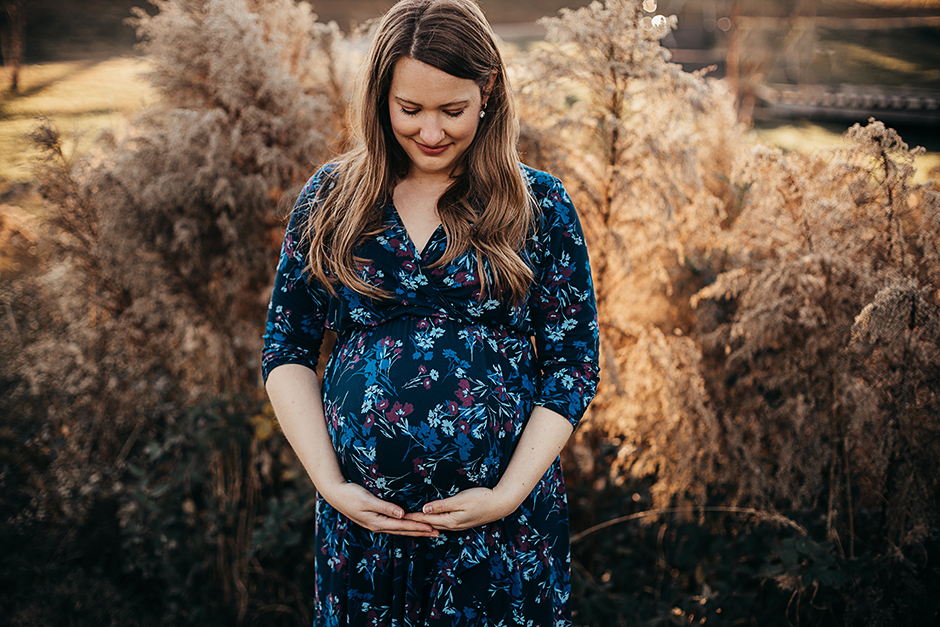 NCMA pregnancy photographer Raleigh