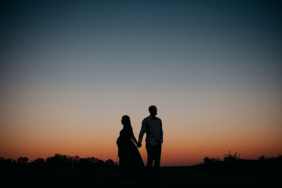 silhouette of maternity photography Raleigh at NCMA