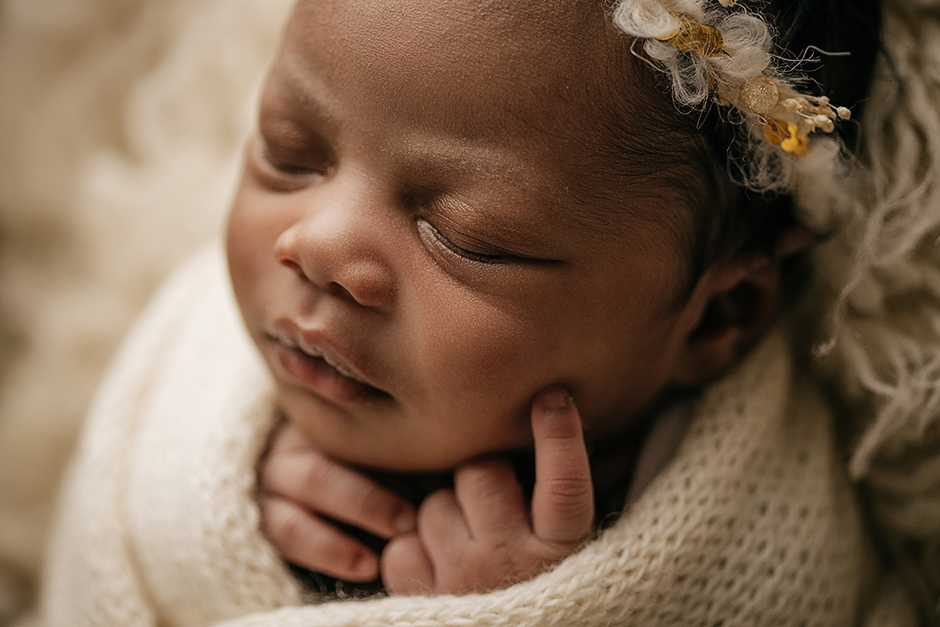 closeup of baby face, mini newborn session cary