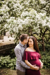 maternity pictures raleigh rose garden