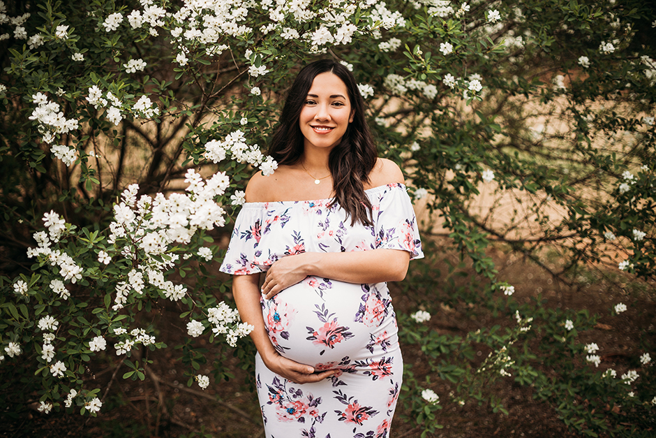 rose garden maternity pictures raleigh