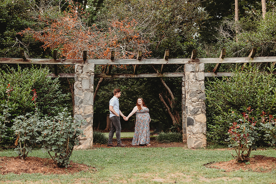 raleigh garden pregnancy photoshoot