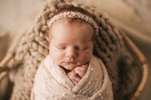 holly springs newborn photographer
