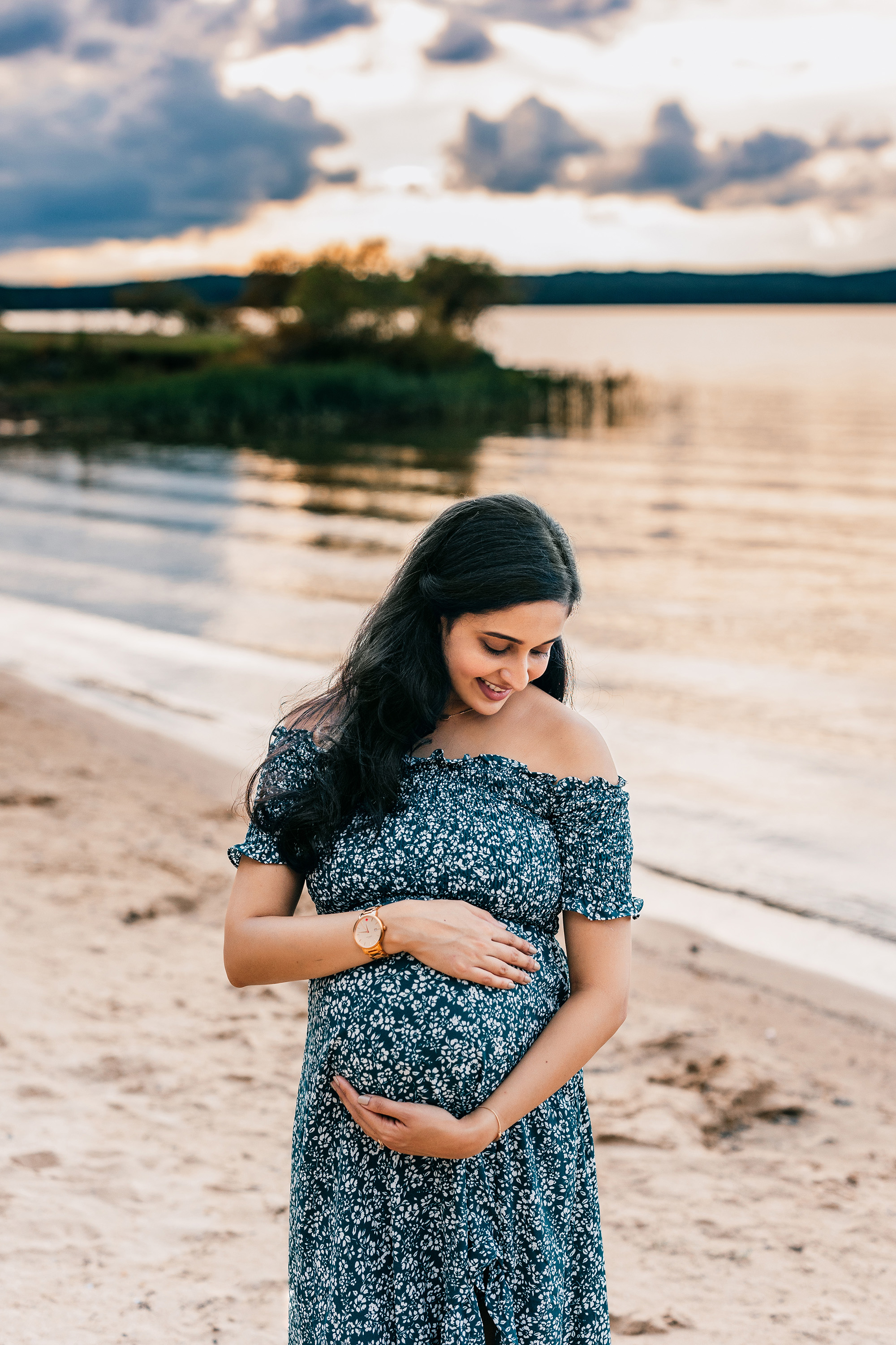 lake maternity pictures in raleigh - Laura Karoline Photography