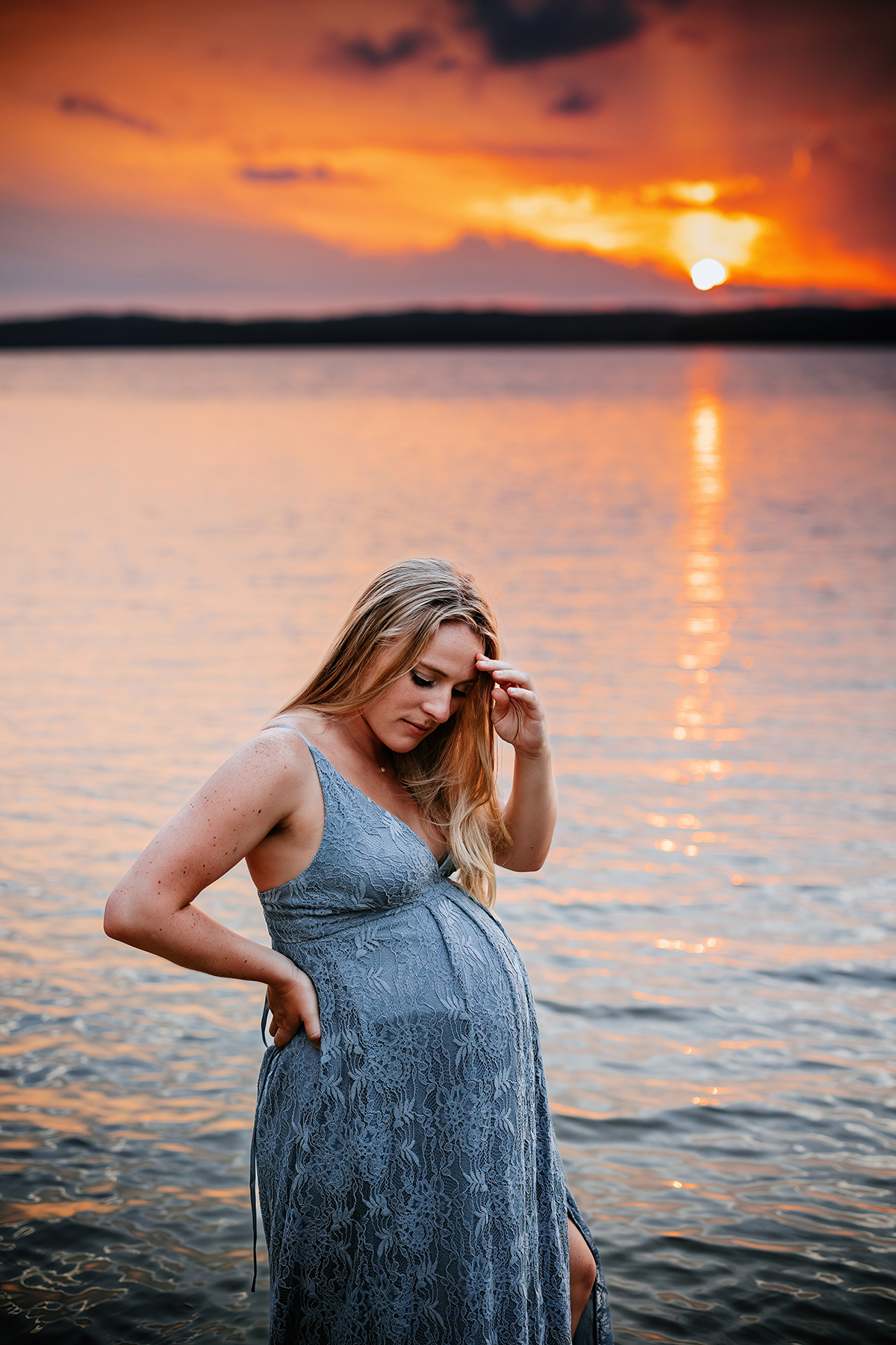 pregnant mother in lake at sunset, jordan lake maternity photos, laura karoline photography