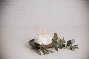 minimalist smash cake setup, apex cake smash photographer