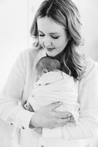 lifestyle newborn photographer holly springs black and white photo